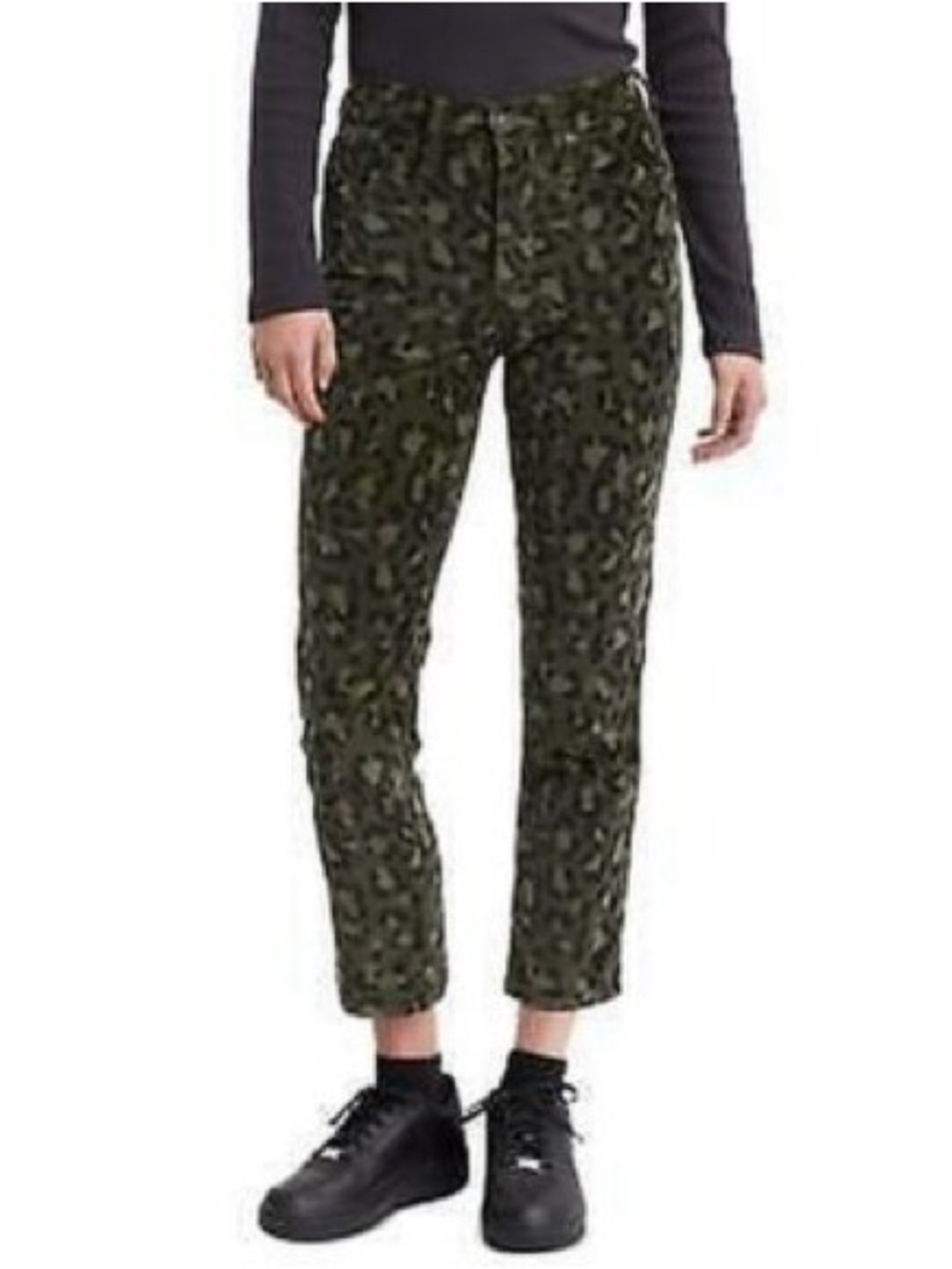 Levi’s Velvet Olive Green Camo Cropped Pants 724 high rise straight crop